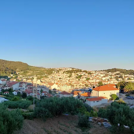 Luka 2 Guest house Hvar Town